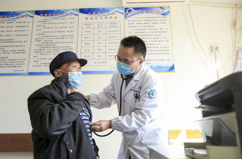 疫情防控與衛生服務雙線并進，健康咨詢助力全民健康素養提升