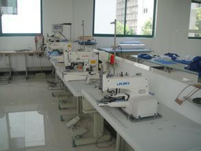 深圳市龍崗區時尚靚穎服裝廠